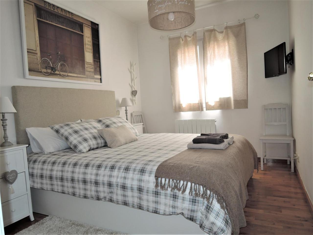 Apartamentos Tanau Бакейра-Берет Экстерьер фото